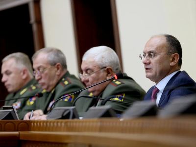 Глава оборонного ведомства Сейран Оганян считает непозволительными действия некоторых военнослужащих