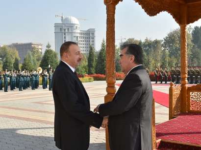 Сегодня на официальном уровне состоялась долгожданная церемония встречи главы Азербайджана и президента Таджикистана