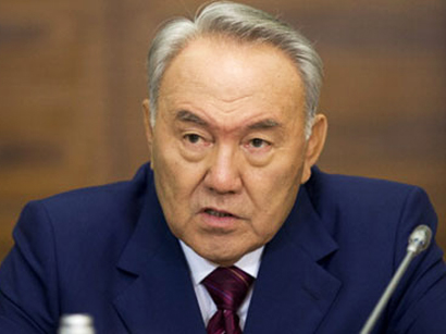 Президент Казахстана призывает своих граждан задуматься и, глядя на ситуацию в Украине, извлечь урок
